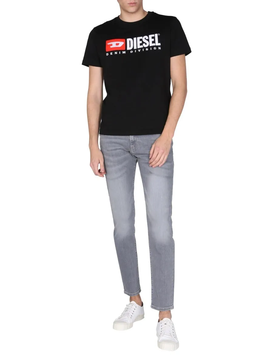 Diesel 2019 D-Strukt Slim Fit Jeans
