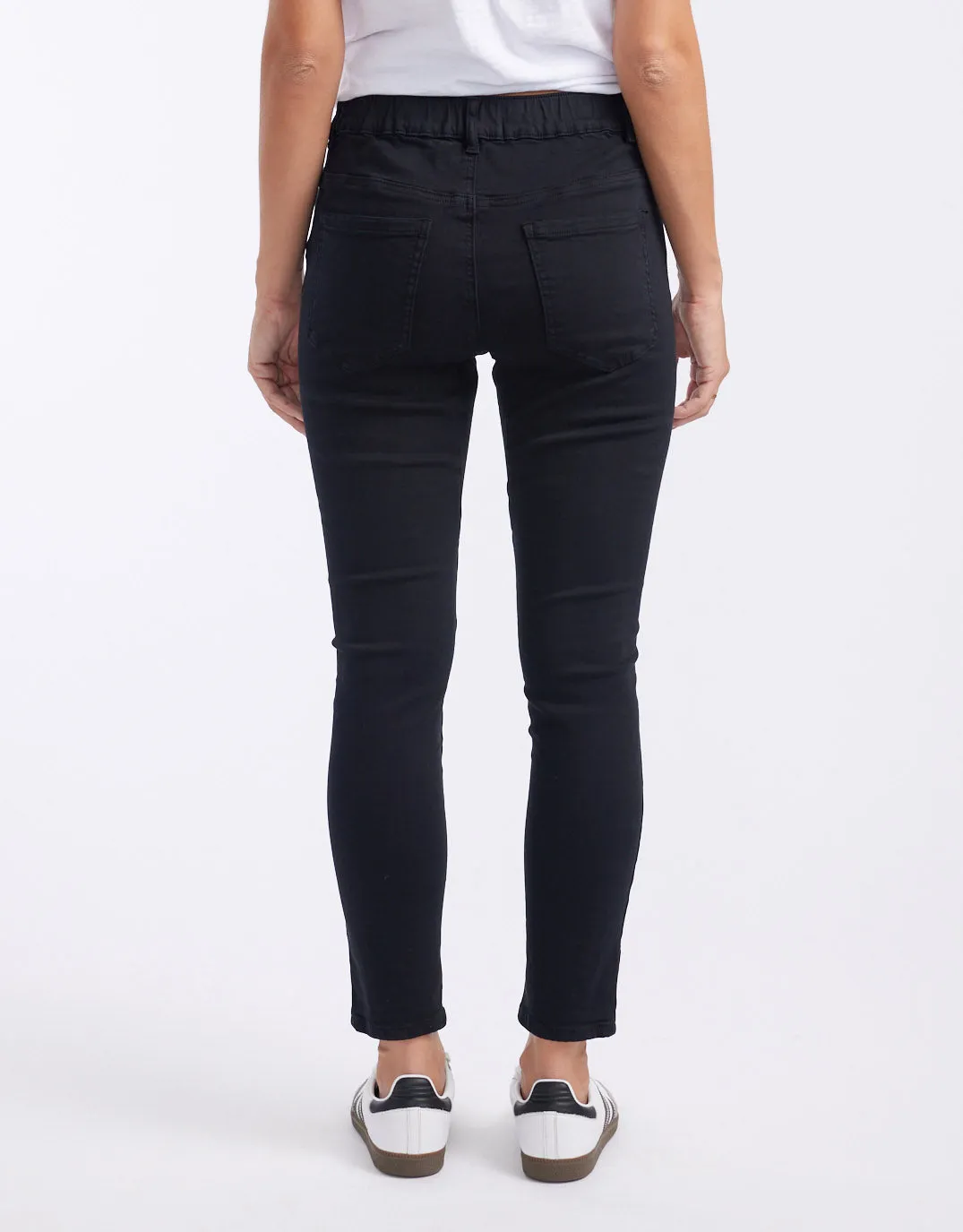 Emma Stretch Jean - Black