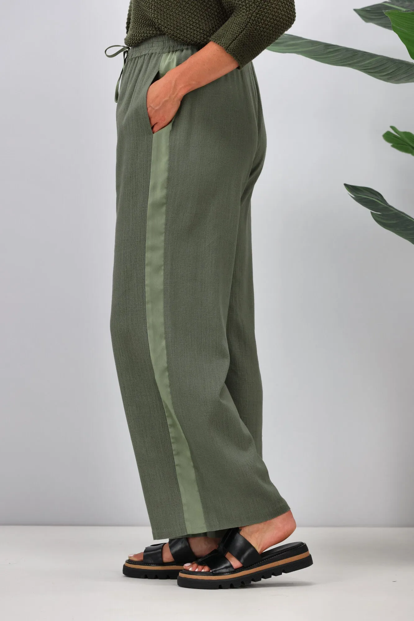 Jane James Renee Linen Look Pant With Satin Stripe Sage
